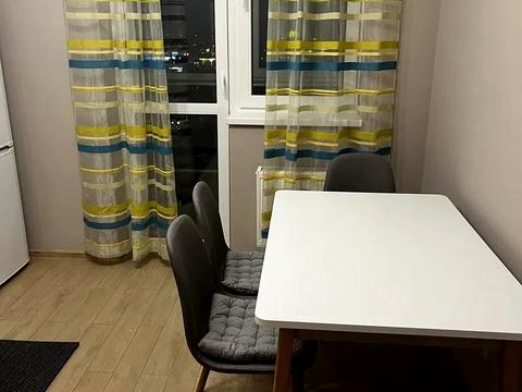 квартира за адресою Ревуцького вул., 40-В