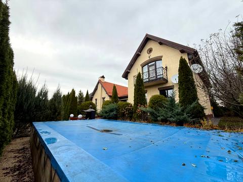 будинок за адресою Дніпровська