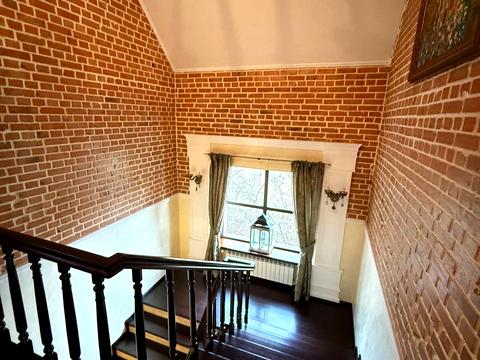 будинок за адресою Дніпровська