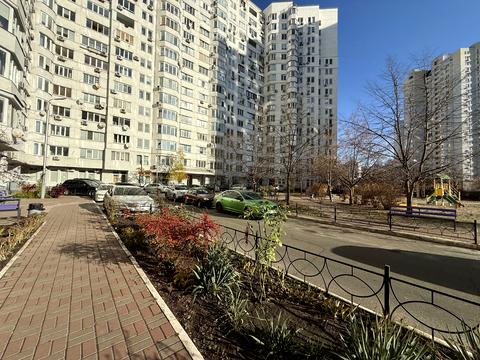 квартира за адресою Миколи Бажана просп., 10