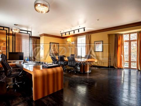 коммерческая по адресу Жилянская ул., 97