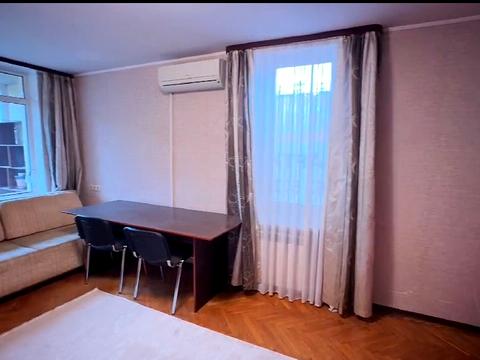 квартира за адресою Митрополита Андрея Шептицького вул. (Анатолія Луначарського), 7