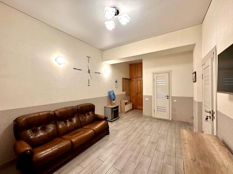 комерційна за адресою Адміральська вул., 17