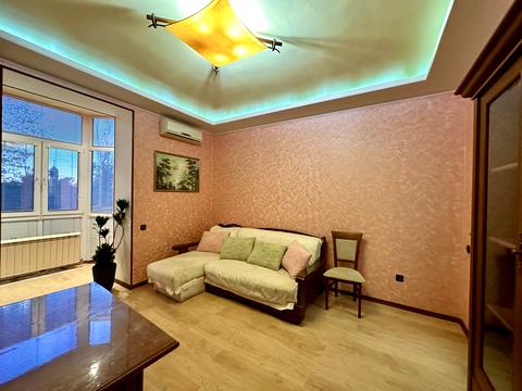 квартира по адресу Бугский бульв., 1