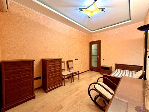 квартира по адресу Бугский бульв., 1