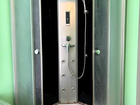 дом по адресу набережна