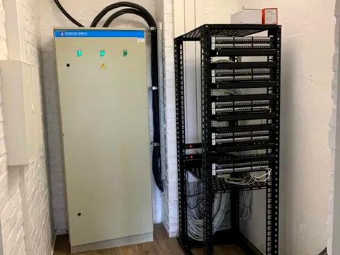 комерційна за адресою Лабораторний пров., 7