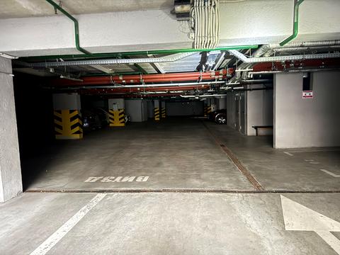 комерційна за адресою Спаська вул., 35