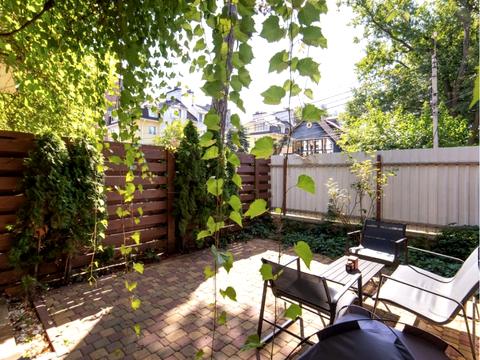 дом по адресу Літературна