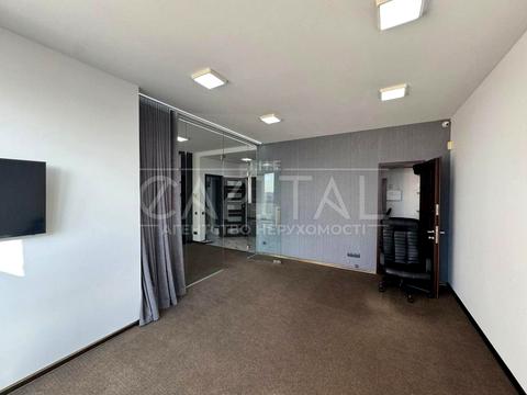 комерційна за адресою Валерія Лобановського просп., 150