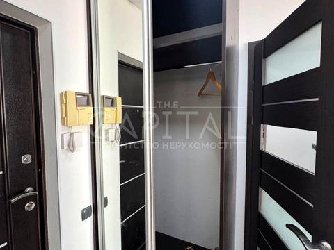 комерційна за адресою Валерія Лобановського просп., 150