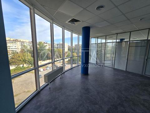 комерційна за адресою Польова вул., 24