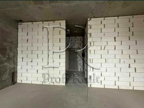 квартира за адресою Причальна вул., 8