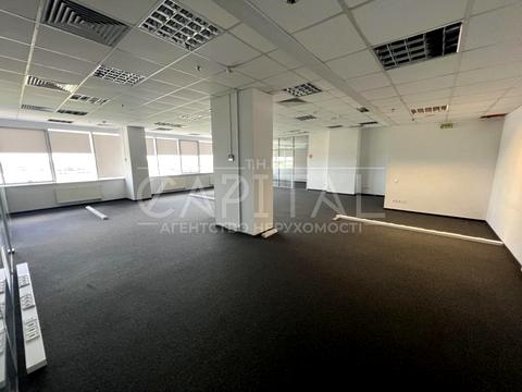 комерційна за адресою Столичне шосе, 103