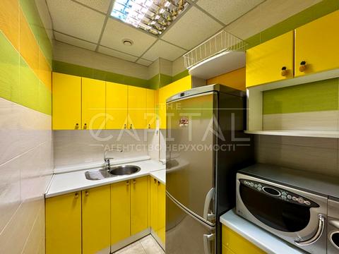 комерційна за адресою Оболонська набережна вул., 15