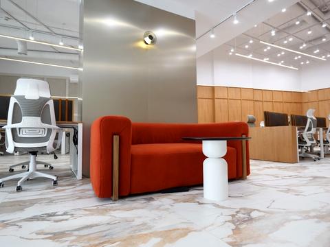 комерційна за адресою Буслівська вул., 12