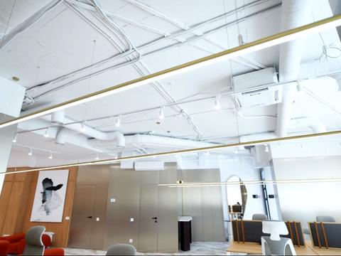 комерційна за адресою Буслівська вул., 12