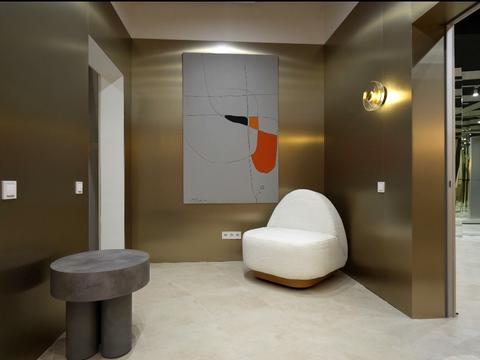 комерційна за адресою Буслівська вул., 12