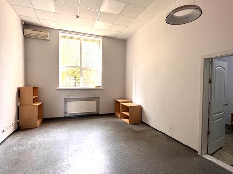 комерційна за адресою Сулеймана Стальського вул., 32