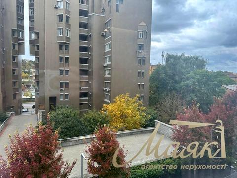 комерційна за адресою Антоновича, 74-78