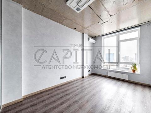 комерційна за адресою Жилянська вул., 68