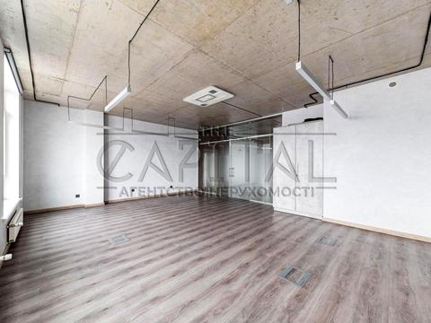 комерційна за адресою Жилянська вул., 68