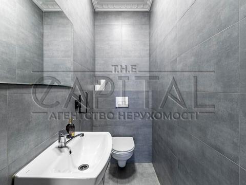 комерційна за адресою Жилянська вул., 68