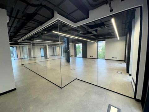 комерційна за адресою Красилівська вул., 9