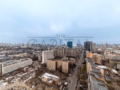 комерційна за адресою Жилянська вул., 68