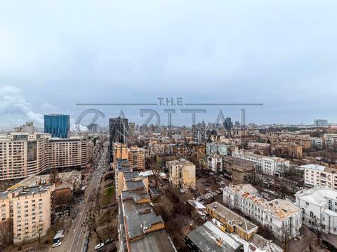 комерційна за адресою Жилянська вул., 68