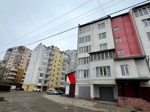 квартира за адресою Ігоря Білозіра вул., 8