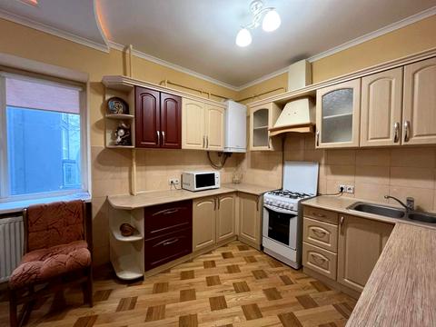 квартира за адресою Ігоря Білозіра вул., 8