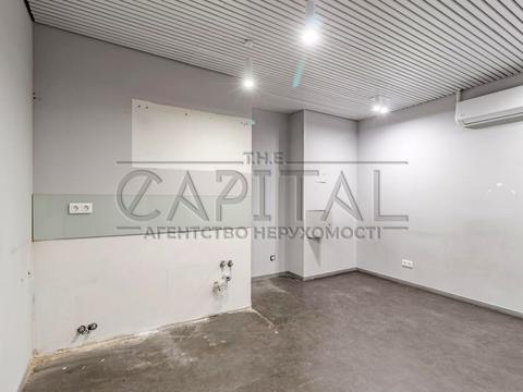 комерційна за адресою Спаська вул., 20