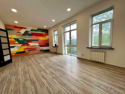 комерційна за адресою Редутна вул., 58