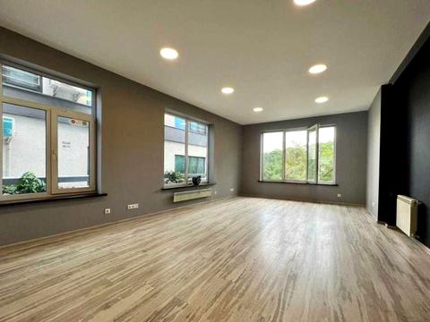 комерційна за адресою Редутна вул., 58