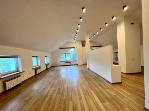 комерційна за адресою Редутна вул., 58