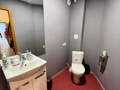 комерційна за адресою Редутна вул., 58