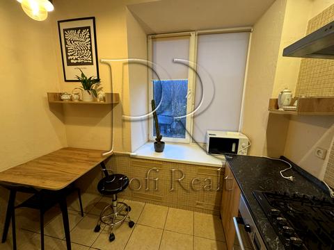 квартира за адресою Вишгородська вул., 4