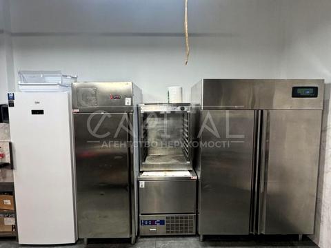 комерційна за адресою Київ, Срібнокільська вул., 1