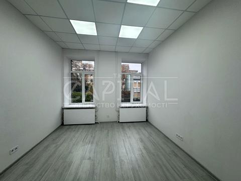 коммерческая по адресу Жилянская ул., 31