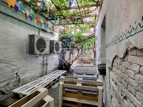 комерційна за адресою Михайлівська вул., 12-А