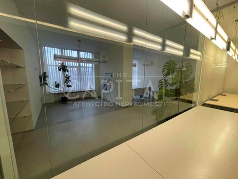 комерційна за адресою Саксаганського вул., 121