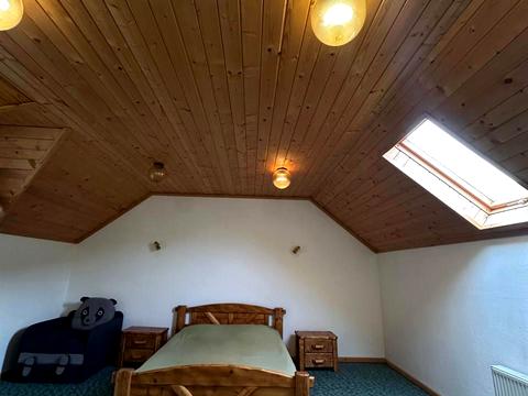 коммерческая по адресу с. Микуличин, Грушевского ул., 150