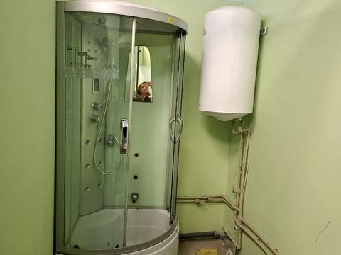 комерційна за адресою Майдан Озерний вул. (Боброва), 3