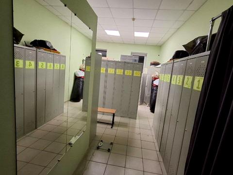 комерційна за адресою Майдан Озерний вул. (Боброва), 3