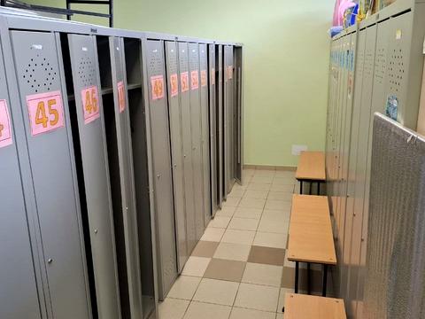 комерційна за адресою Майдан Озерний вул. (Боброва), 3