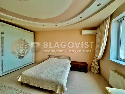 квартира по адресу Александра Мишуги ул., 12