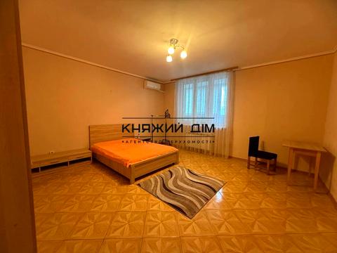 квартира за адресою Бориса Гмирі вул., 4