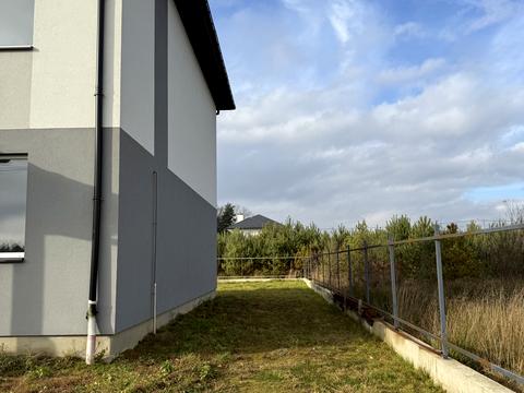 будинок за адресою Озерна