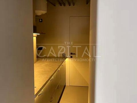 комерційна за адресою Лєскова вул., 9